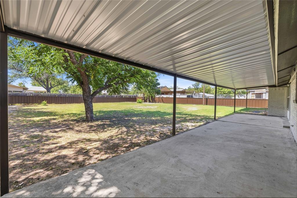 809 W Liveoak Street Property Photo 28