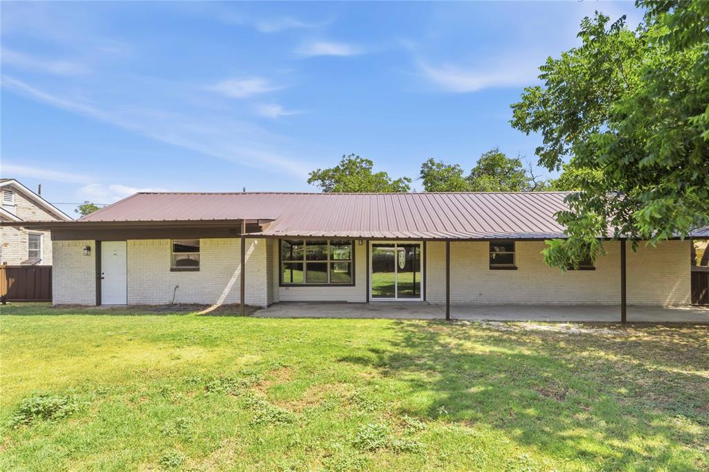 809 W Liveoak Street Property Photo 34