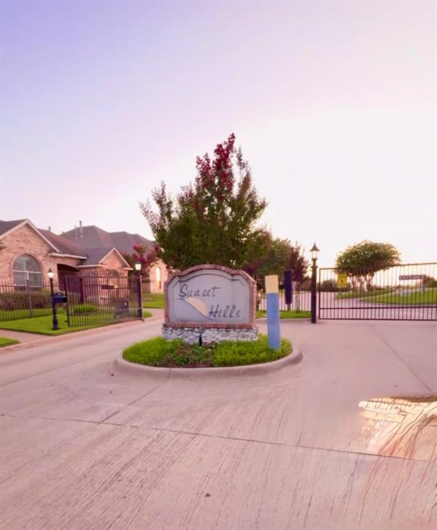 612 Rainbow Creek Court Property Photo 2