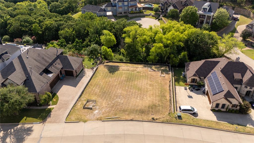 612 Rainbow Creek Court Property Photo 4