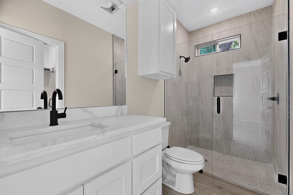 724 N Clements Street Property Photo 22