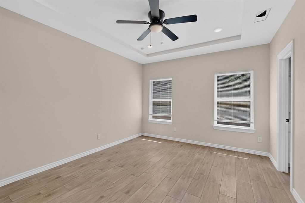 724 N Clements Street Property Photo 27