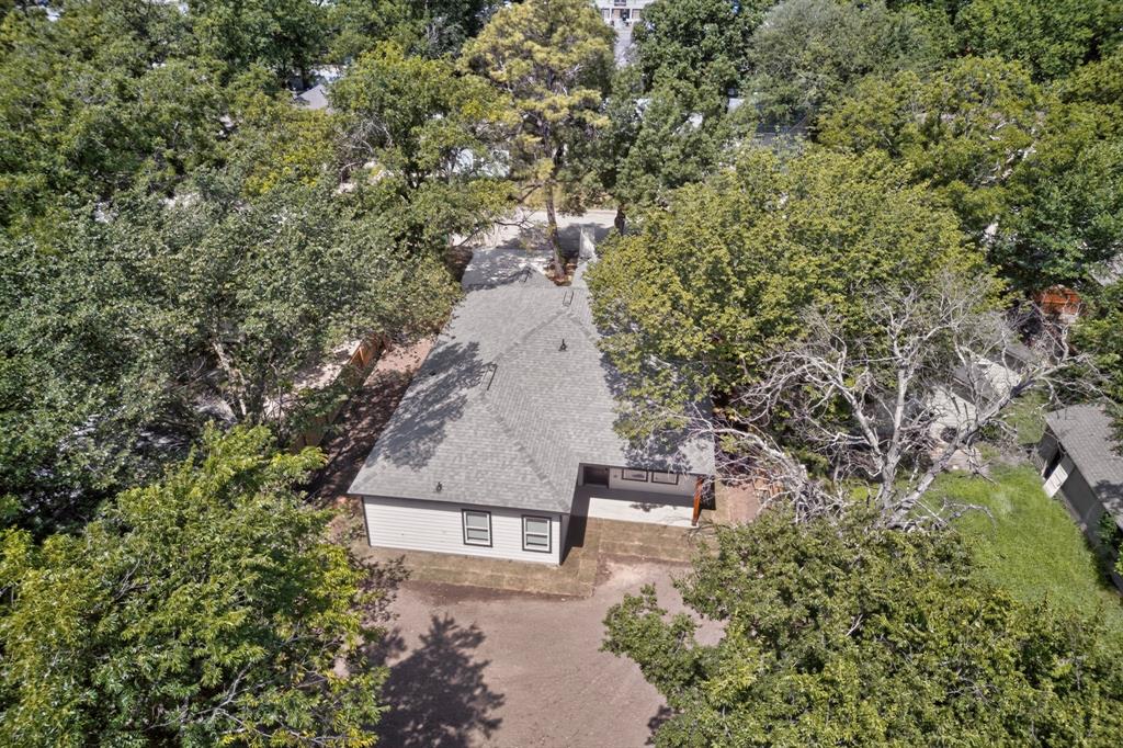 724 N Clements Street Property Photo 32