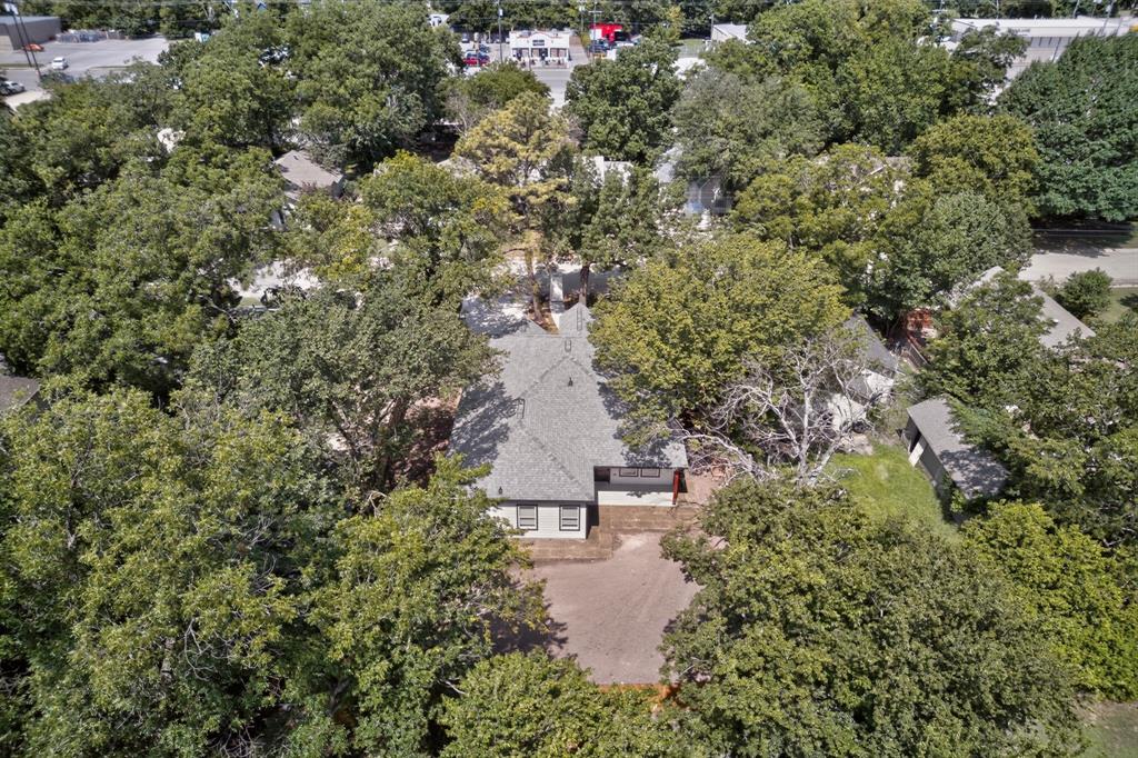 724 N Clements Street Property Photo 38