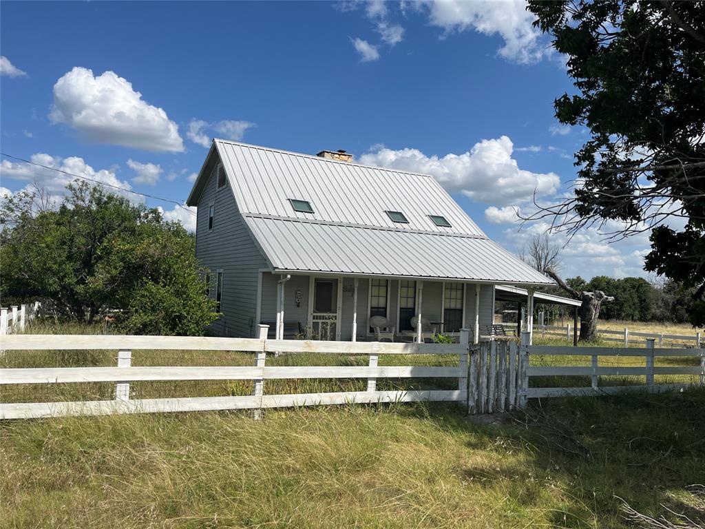895 County Road 2480 Property Photo 6