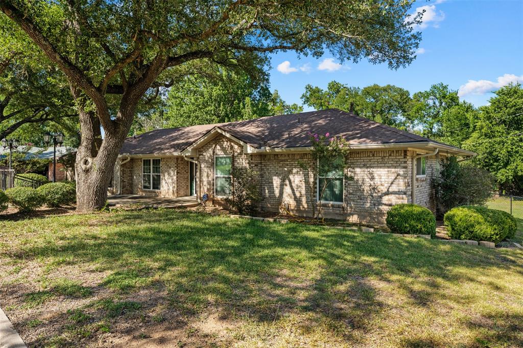708 Fonville Drive Property Photo 3