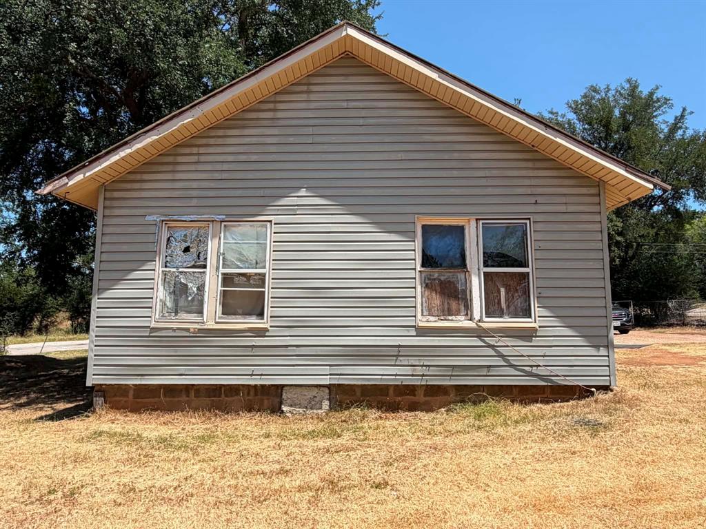 706 Ribble Road Property Photo 3