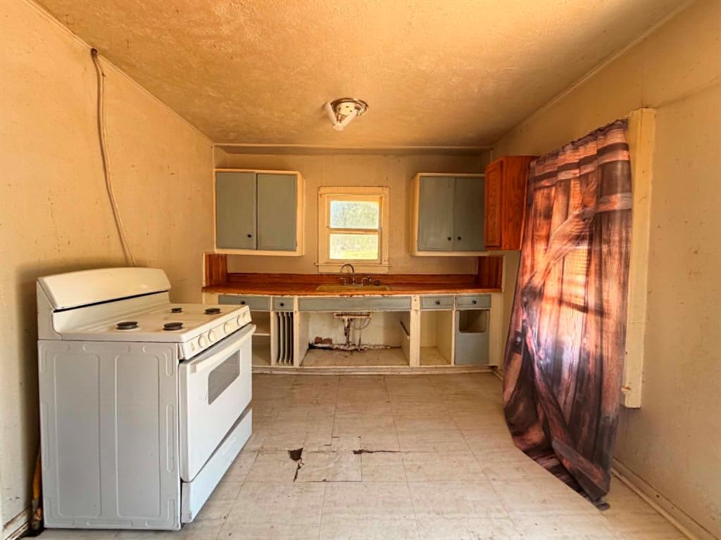 706 Ribble Road Property Photo 6