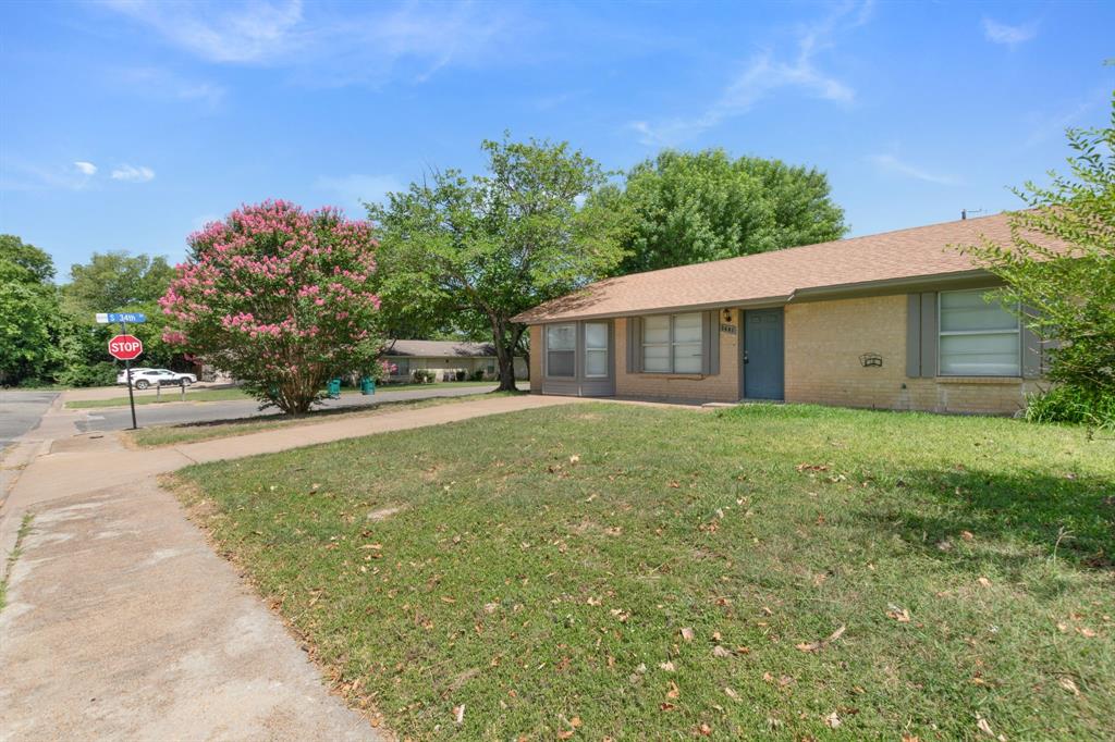 3401 Jewell Drive Property Photo 2