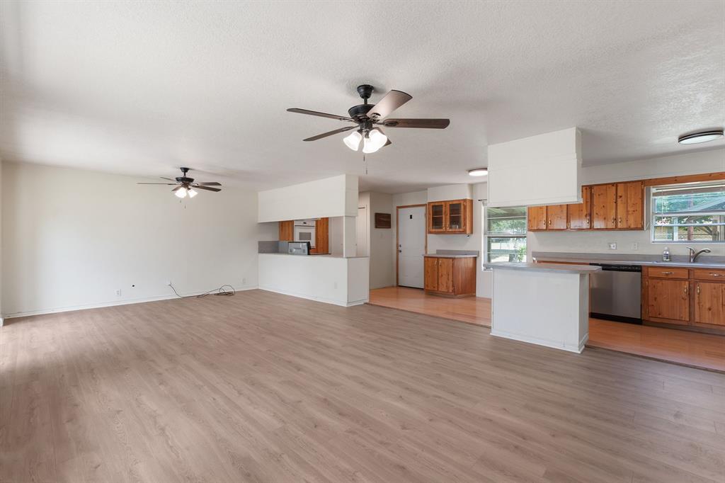 3401 Jewell Drive Property Photo 3