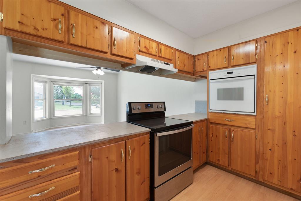 3401 Jewell Drive Property Photo 6