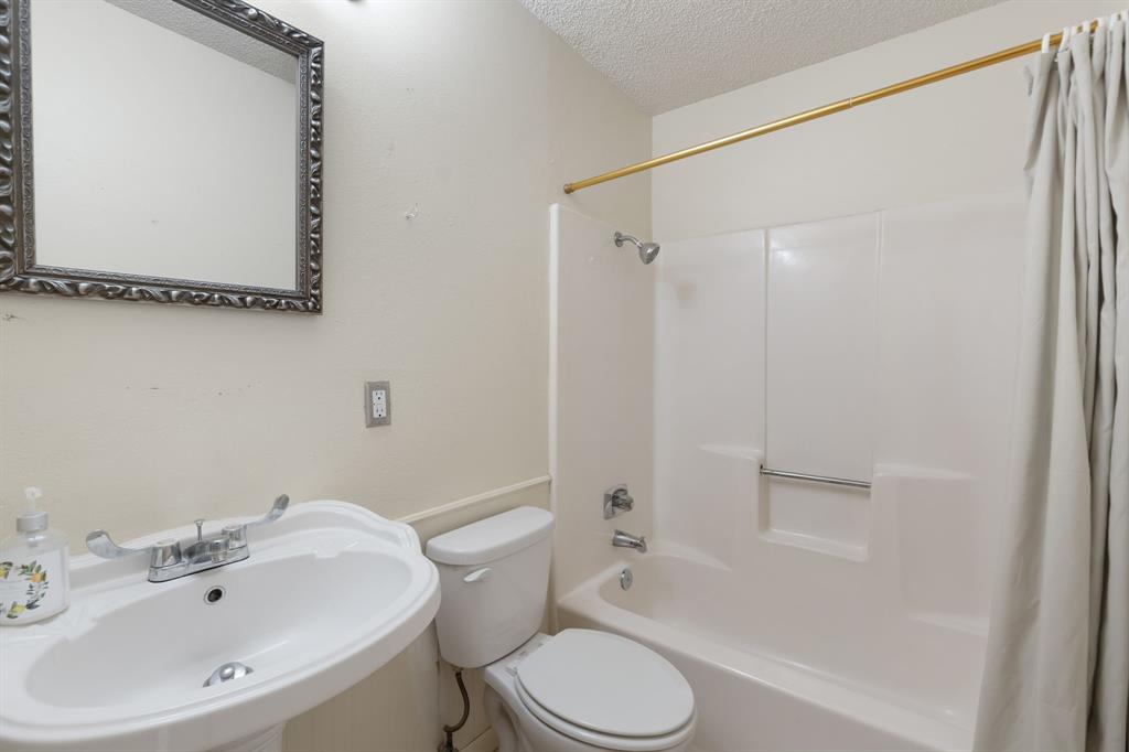 3401 Jewell Drive Property Photo 12
