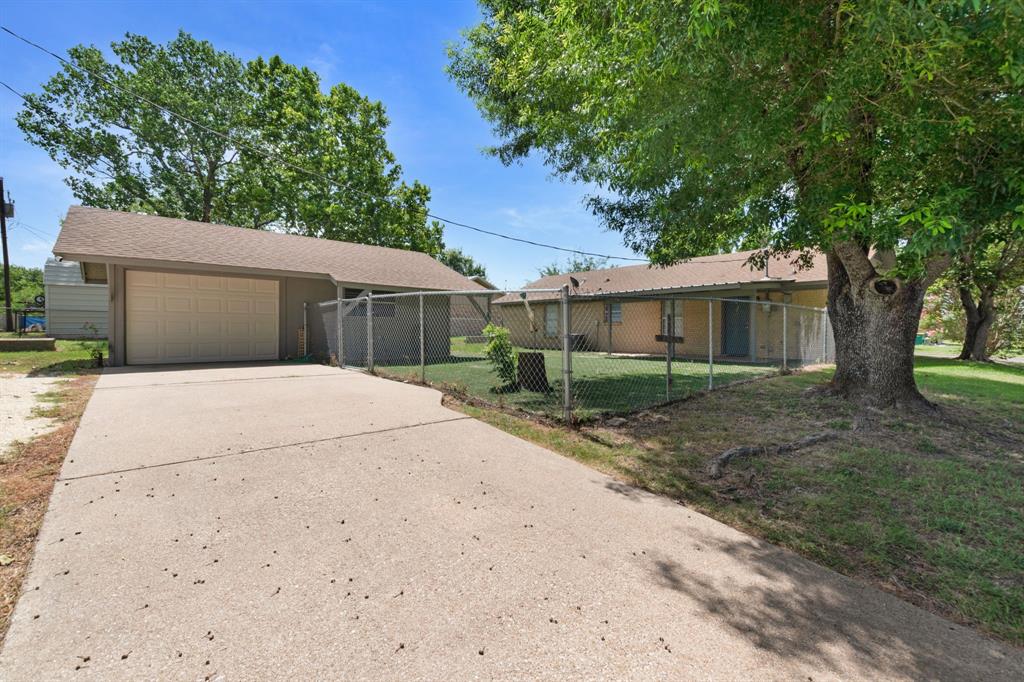 3401 Jewell Drive Property Photo 17