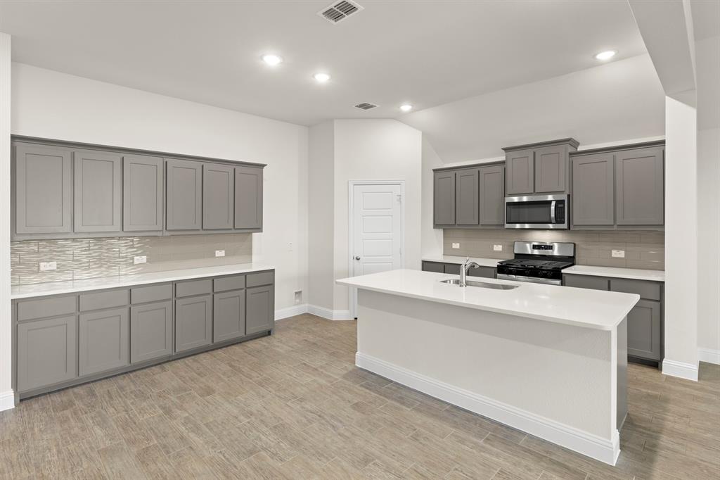 117 Meadow Road Property Photo 4
