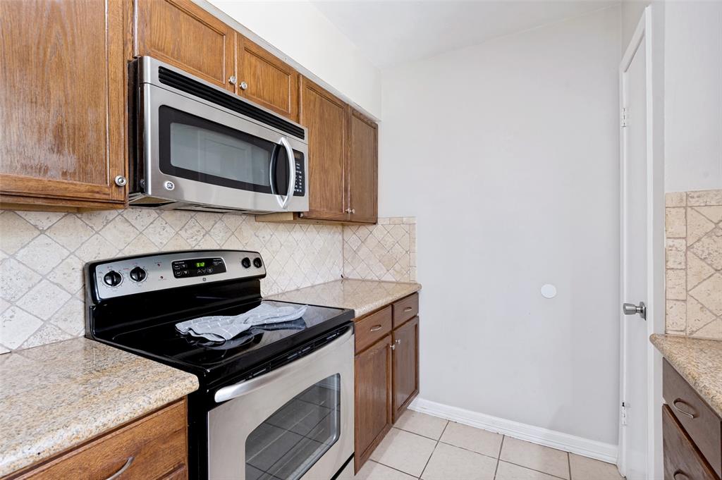 1404 Timberlake Circle Property Photo 6