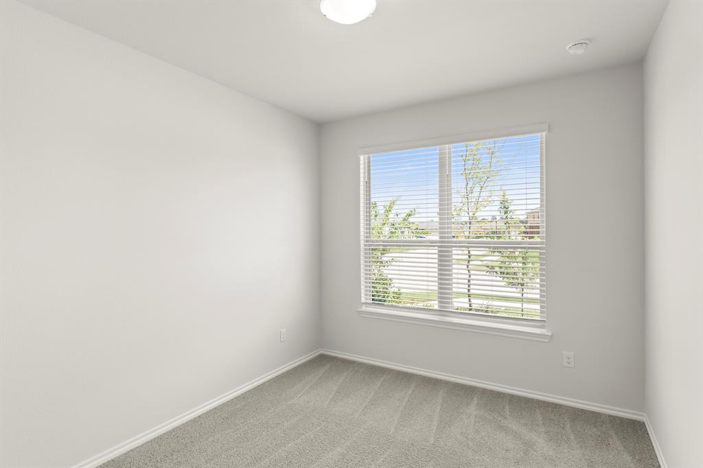 2521 Russell Way Property Photo 20