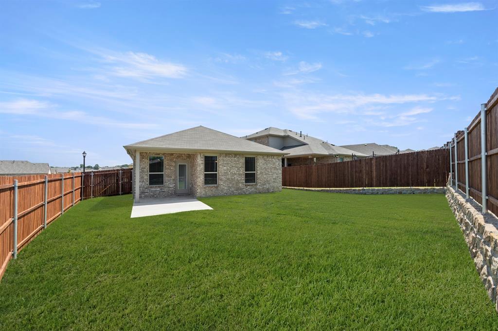2521 Russell Way Property Photo 23