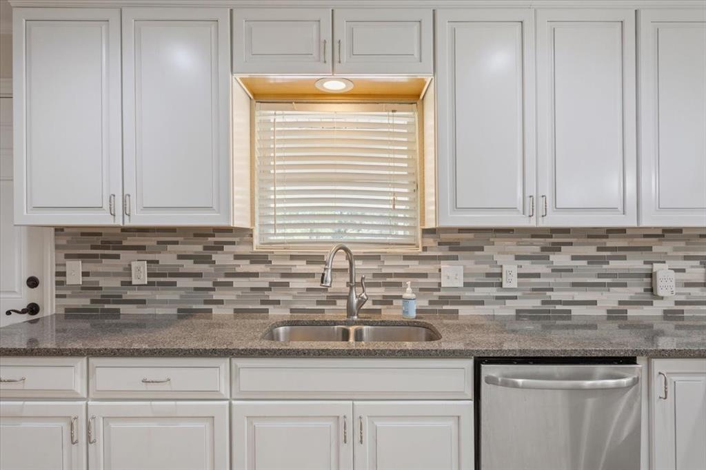 2432 Skyline Drive Property Photo 11