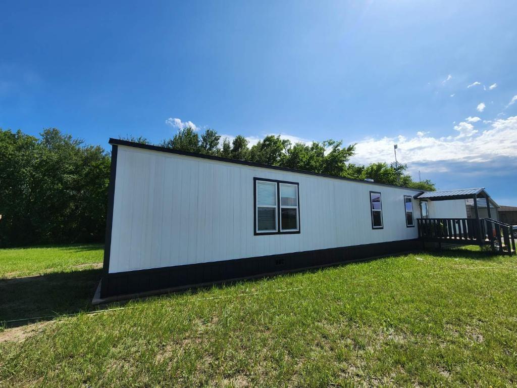 1660 Red Road Property Photo 1