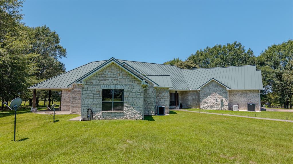 263 County Road 1602 Property Photo 2