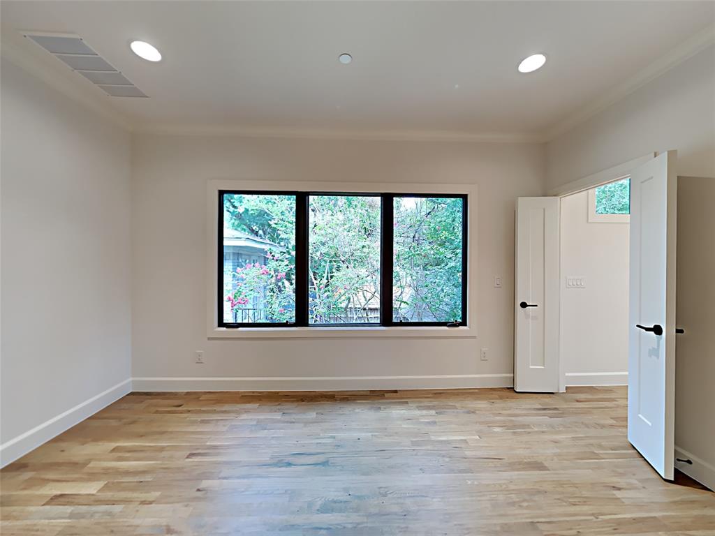 4417 Emerson Avenue Property Photo 6