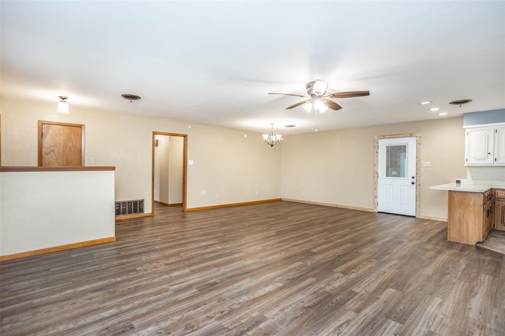 6989 W Fm 922 Property Photo 7