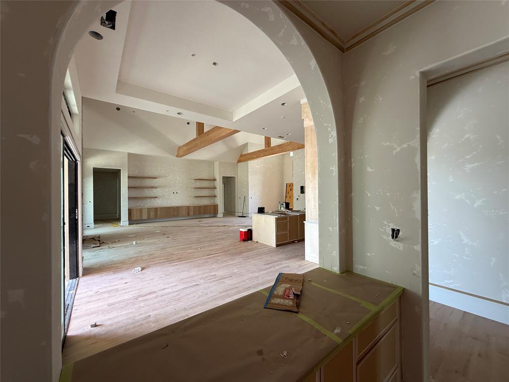 900 Healey Drive Property Photo 4