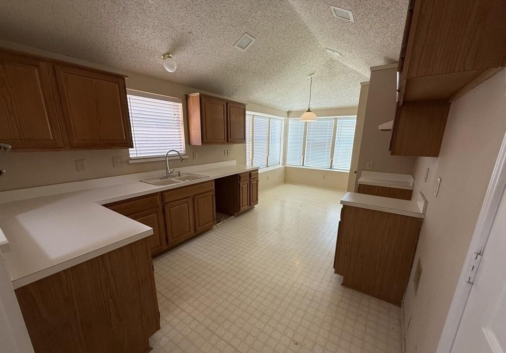 1338 Overlook Drive Property Photo 5