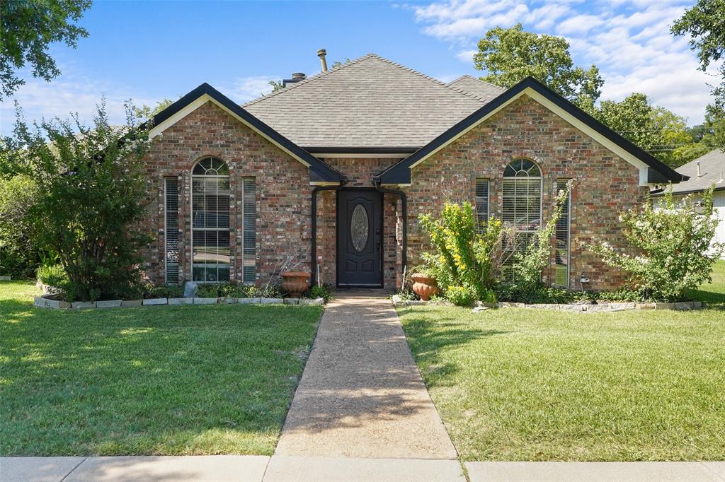 1220 Dentonshire Drive Property Photo 2