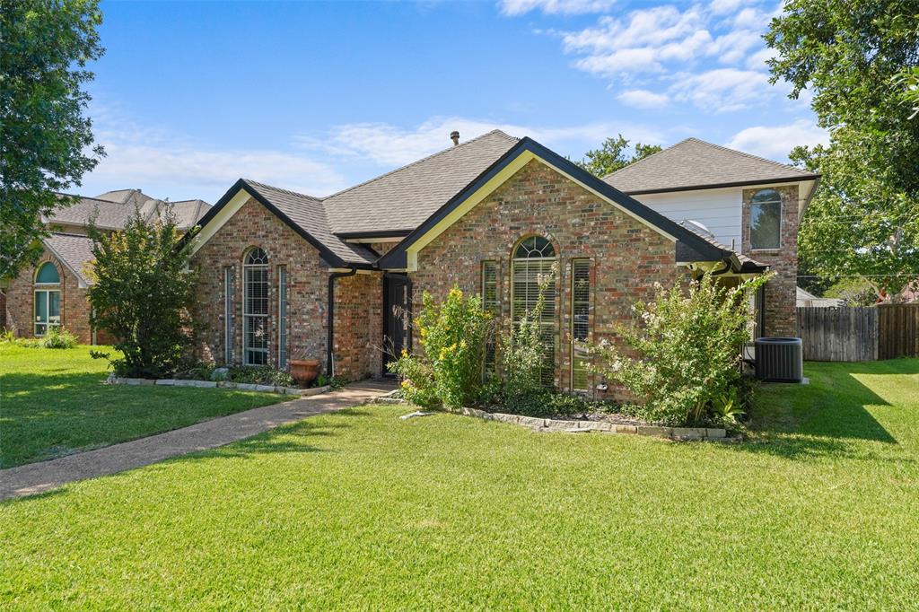 1220 Dentonshire Drive Property Photo 4