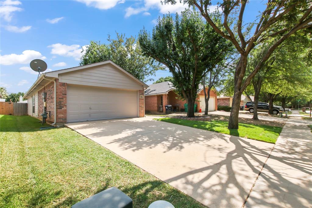 826 Savage Drive Property Photo 1