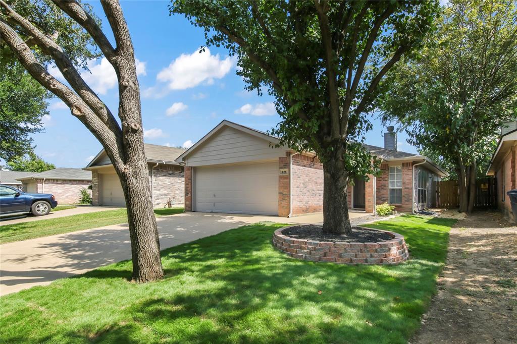 826 Savage Drive Property Photo 3