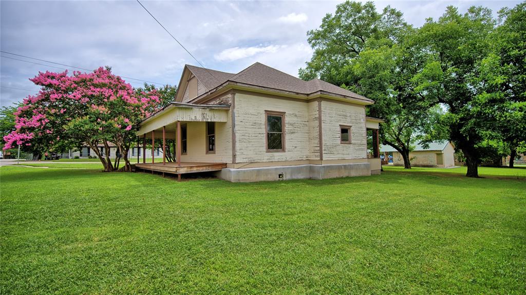 400 S Broad Street Property Photo 3