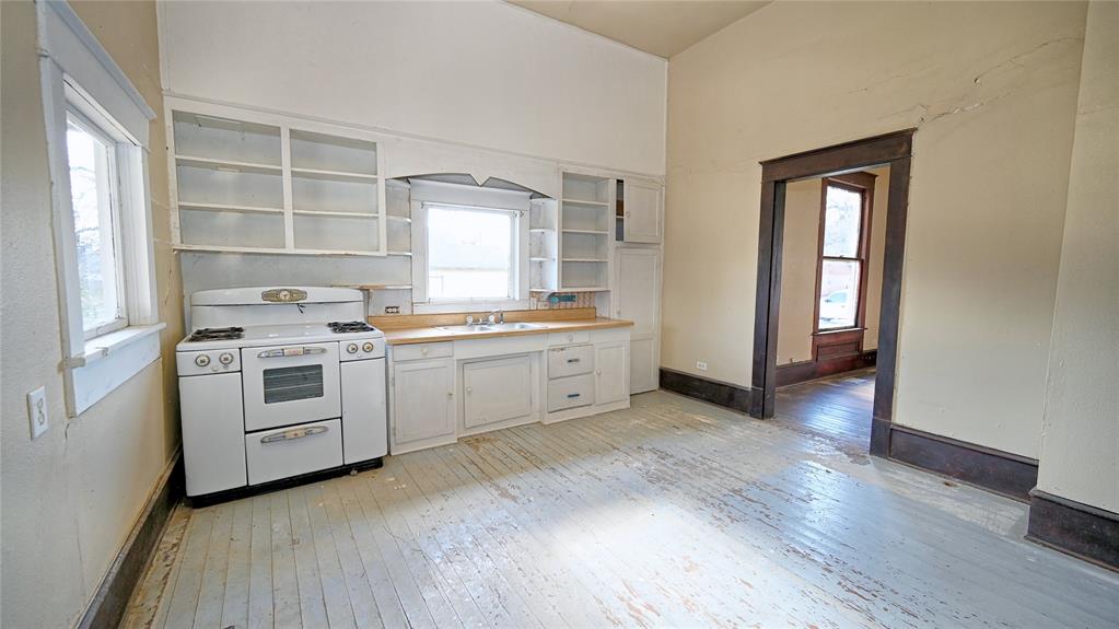 400 S Broad Street Property Photo 7