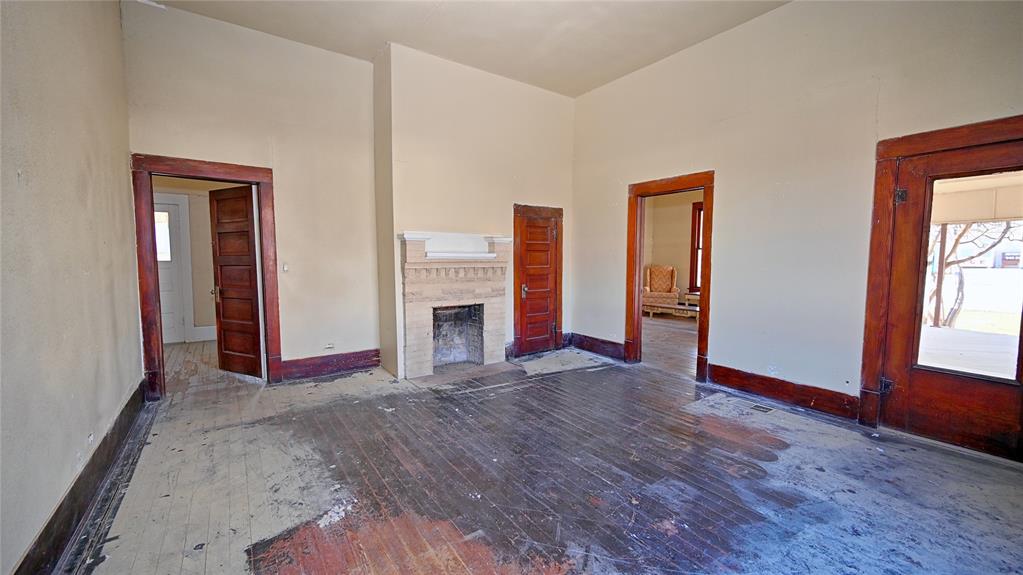 400 S Broad Street Property Photo 10