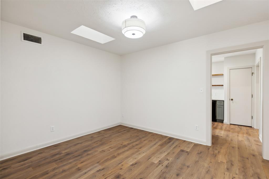 3726 Westcliff Road Property Photo 9