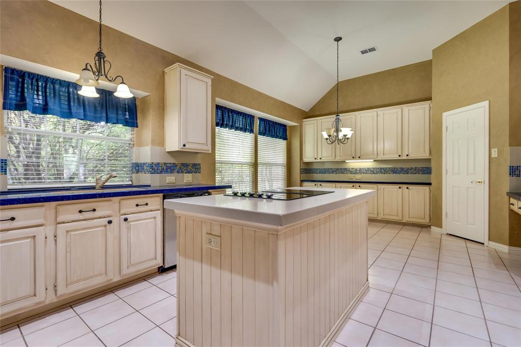 200 Diamond Ridge Drive Property Photo 10