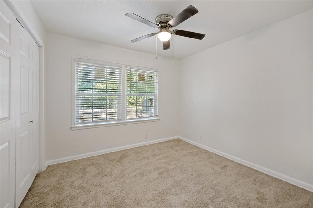 1102 E Lovers Lane Property Photo 8