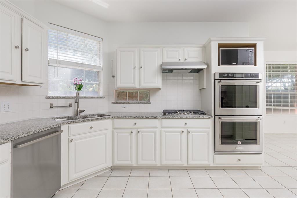 14617 Woodshadow Lane Property Photo 8