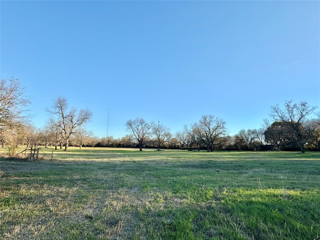 738 Cole Street Property Photo 3