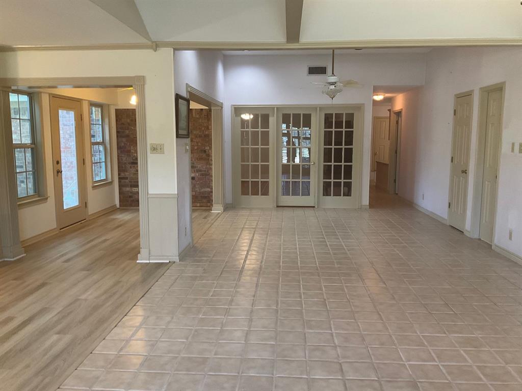 205 Northwood Boulevard Property Photo 5