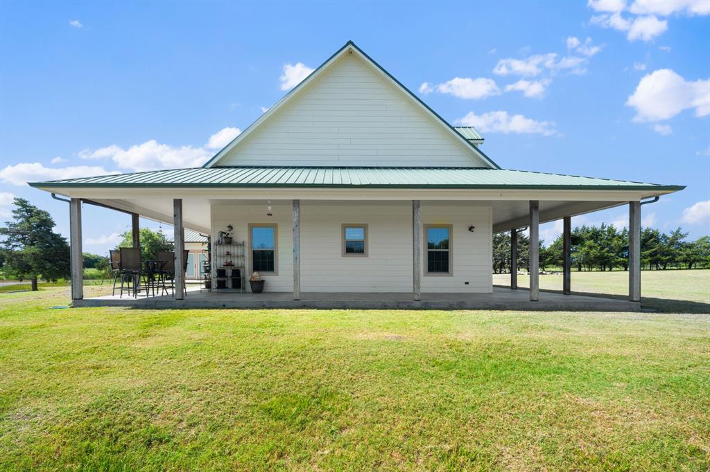 247 County Road 4519 Property Photo 5