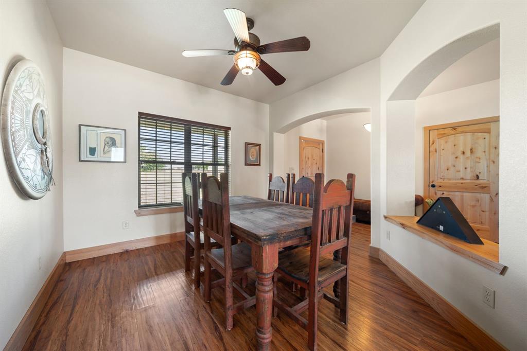 247 County Road 4519 Property Photo 7