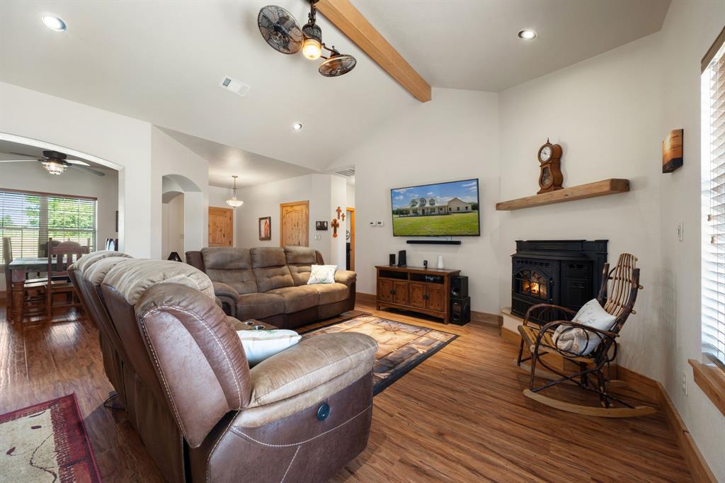 247 County Road 4519 Property Photo 10