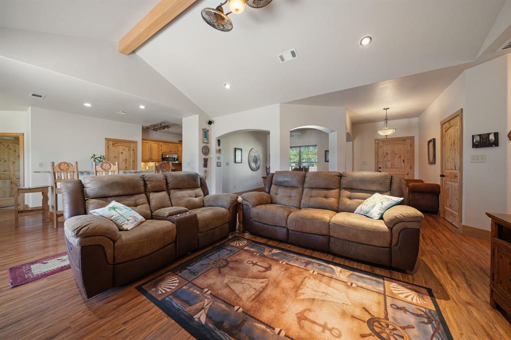 247 County Road 4519 Property Photo 11