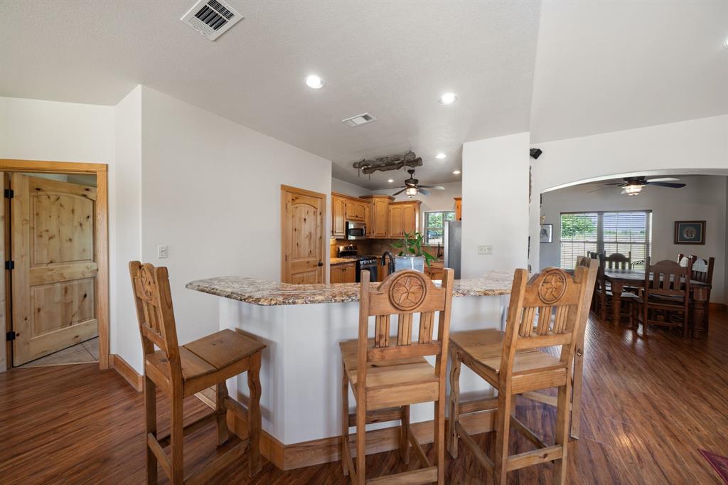 247 County Road 4519 Property Photo 12