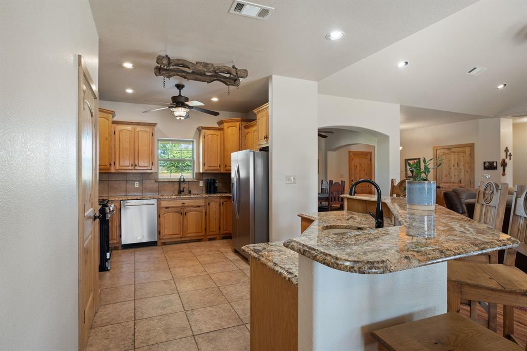 247 County Road 4519 Property Photo 13