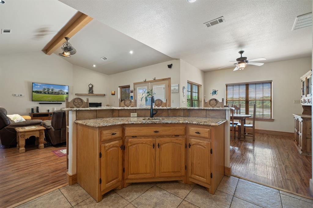 247 County Road 4519 Property Photo 18