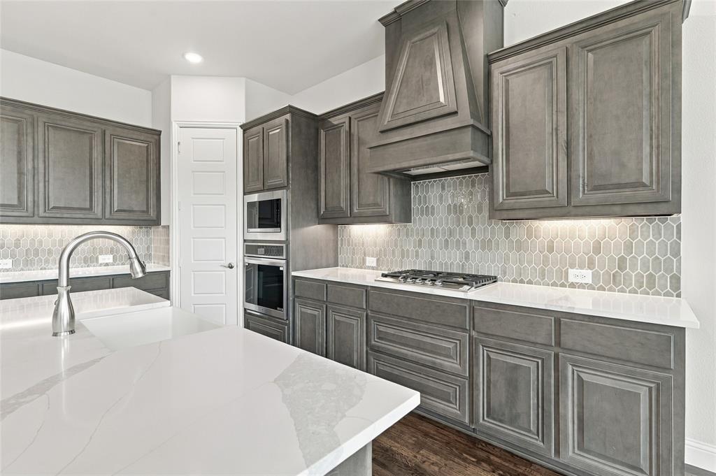 14517 Herschel Street Property Photo 14