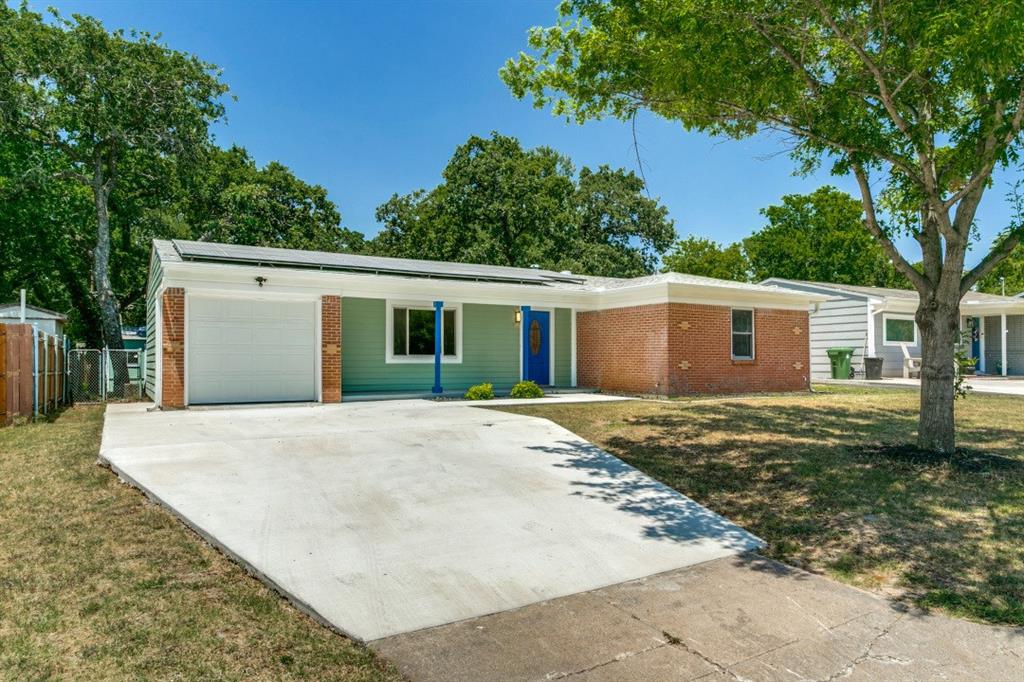 748 Oak Drive Property Photo 1